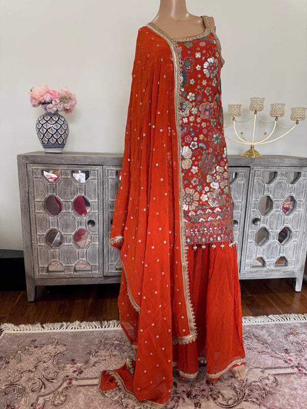 Garara suit
